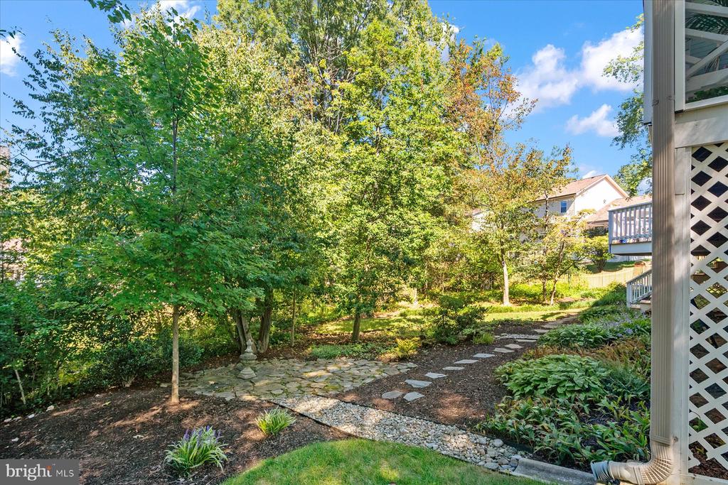 252 BAYSHIRE COURT