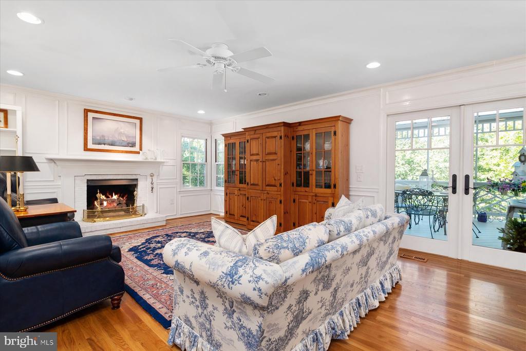 252 BAYSHIRE COURT