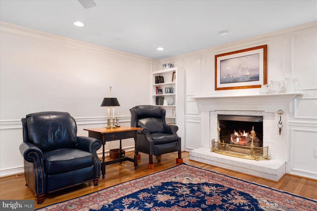 252 BAYSHIRE COURT