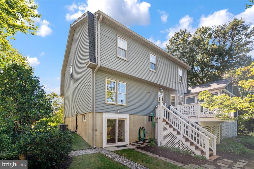252 BAYSHIRE COURT