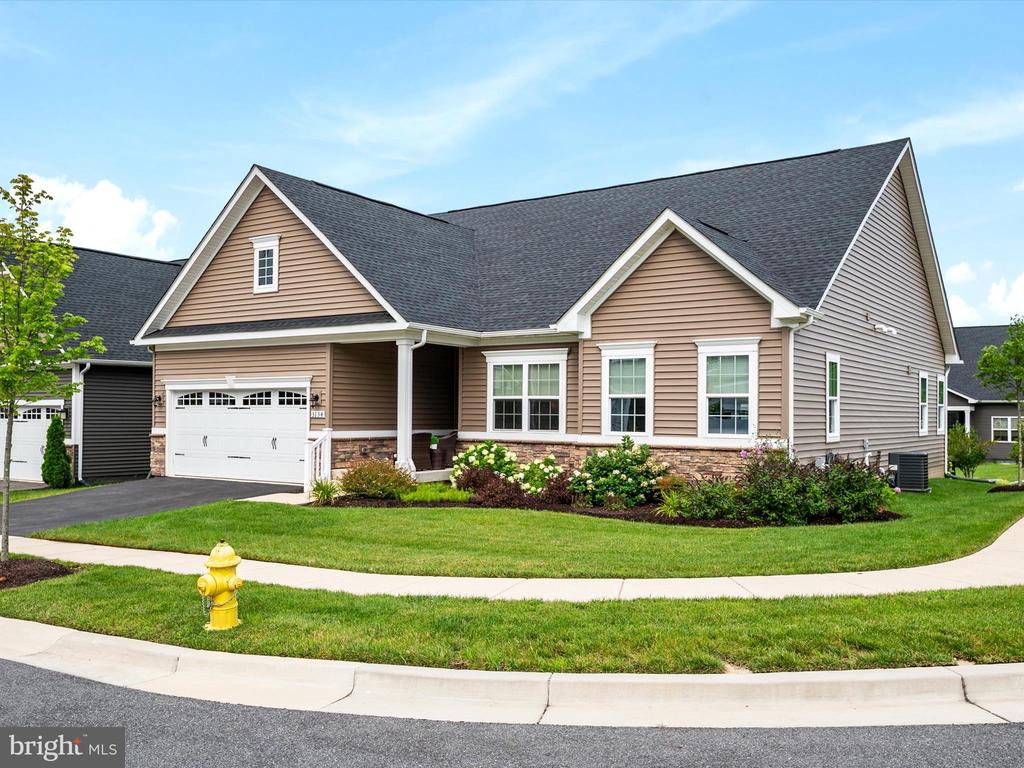 3134 MEANDER BEND