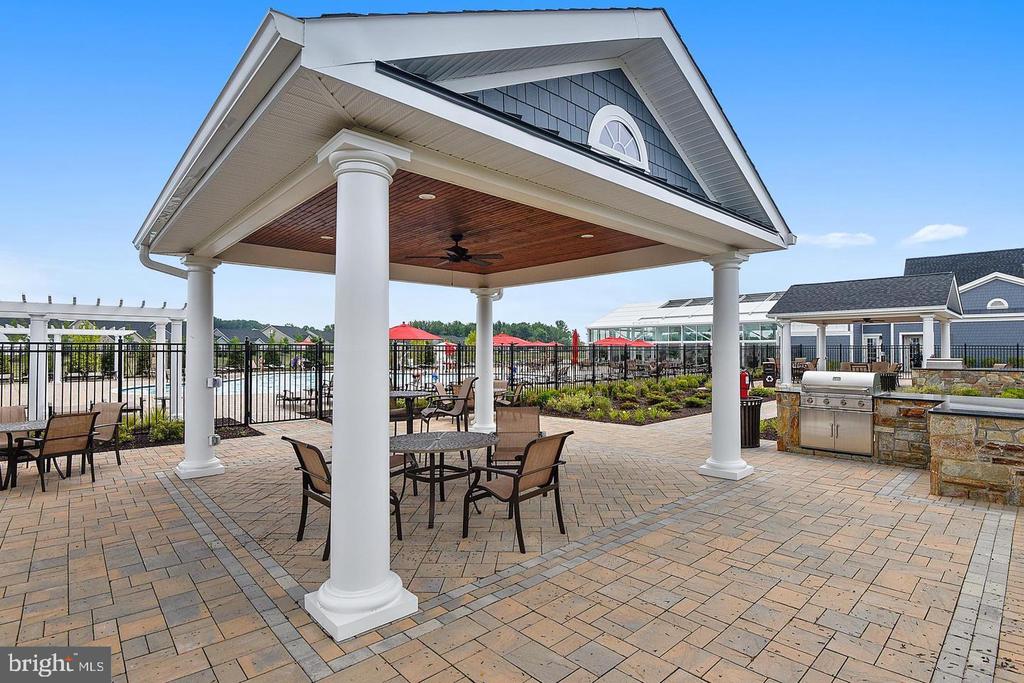 3134 MEANDER BEND