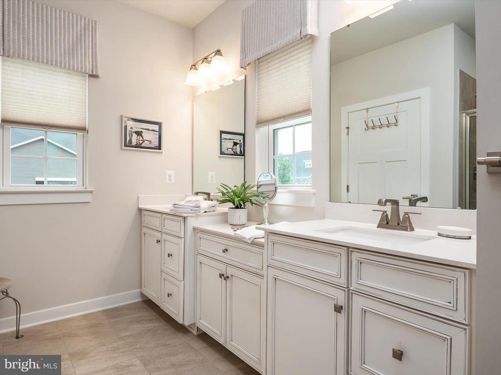 3134 MEANDER BEND