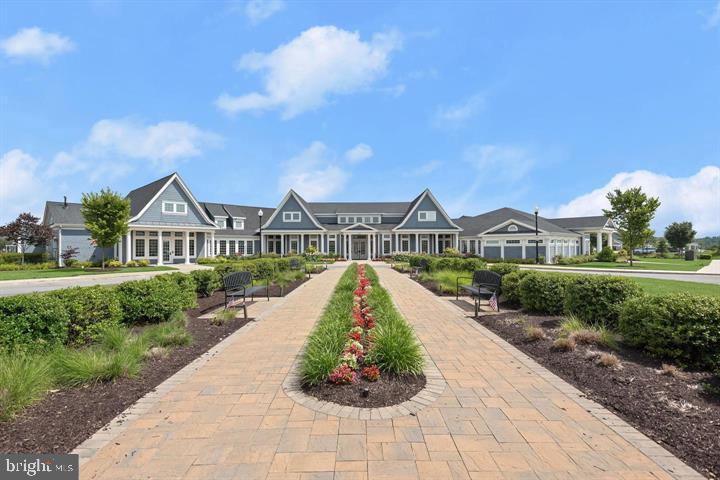 3134 MEANDER BEND