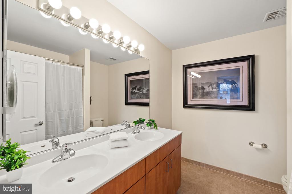 1113 PRIMROSE COURT Unit: 302