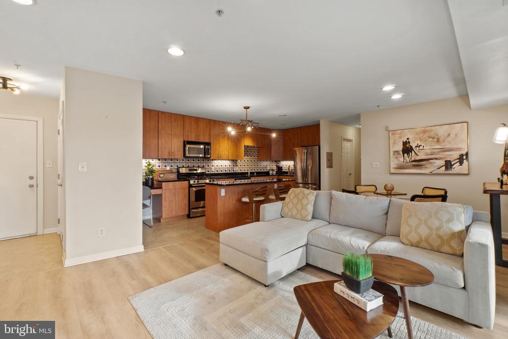 1113 PRIMROSE COURT Unit: 302