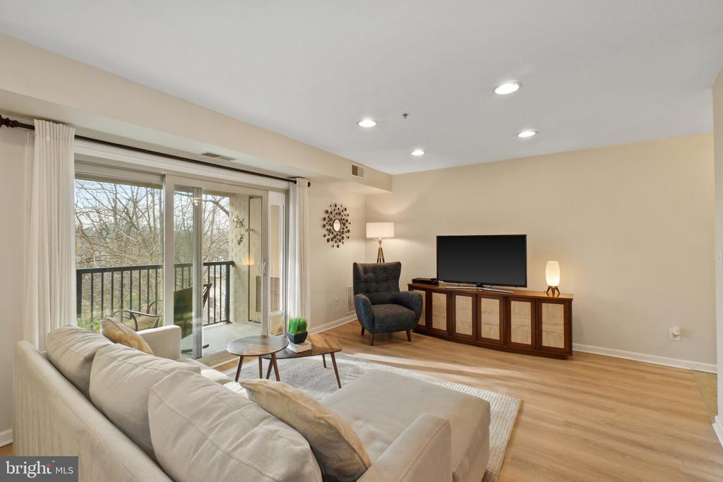 1113 PRIMROSE COURT Unit: 302