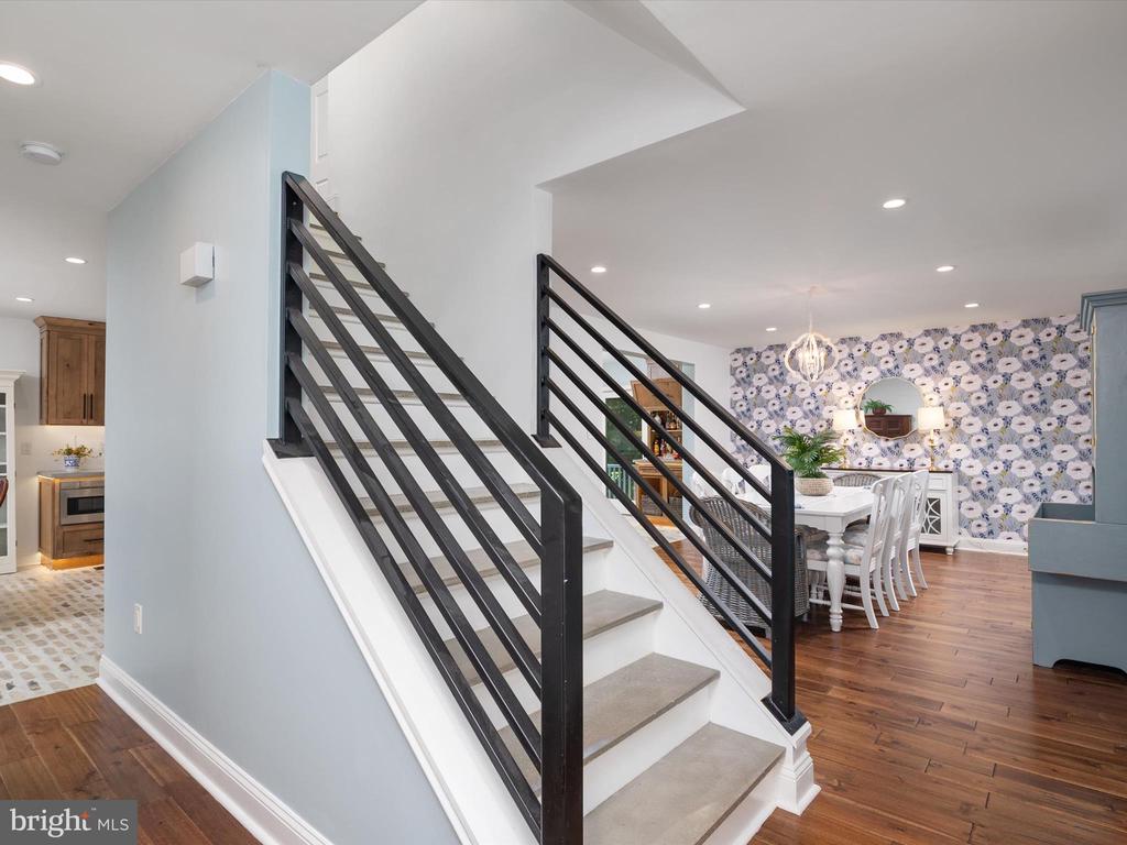 6439 MEADOWLARK DRIVE