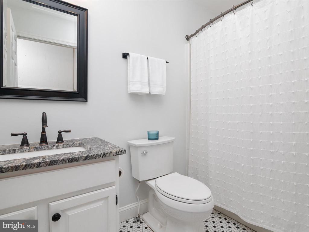 6439 MEADOWLARK DRIVE