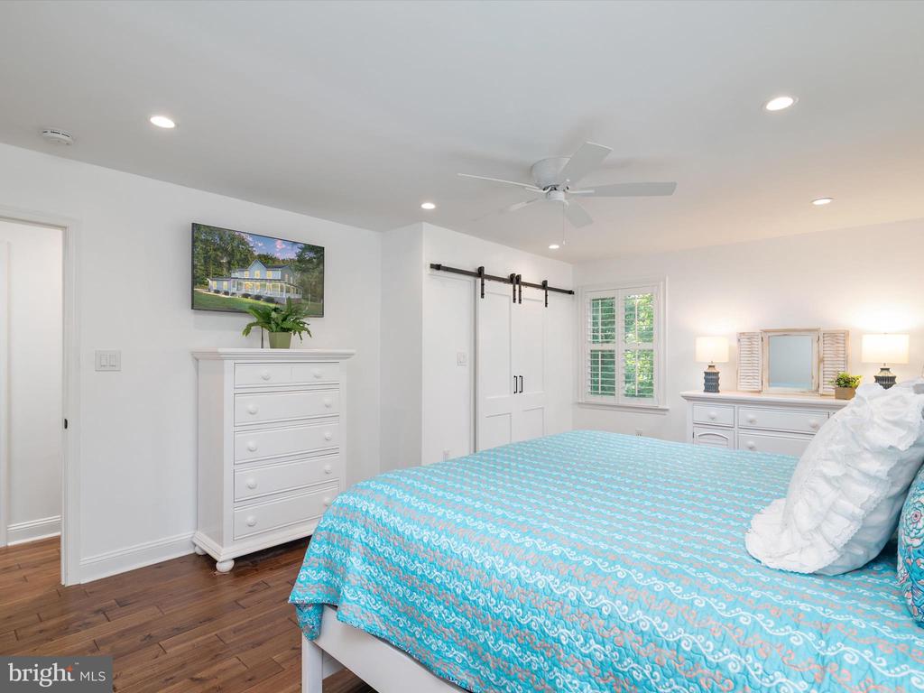 6439 MEADOWLARK DRIVE