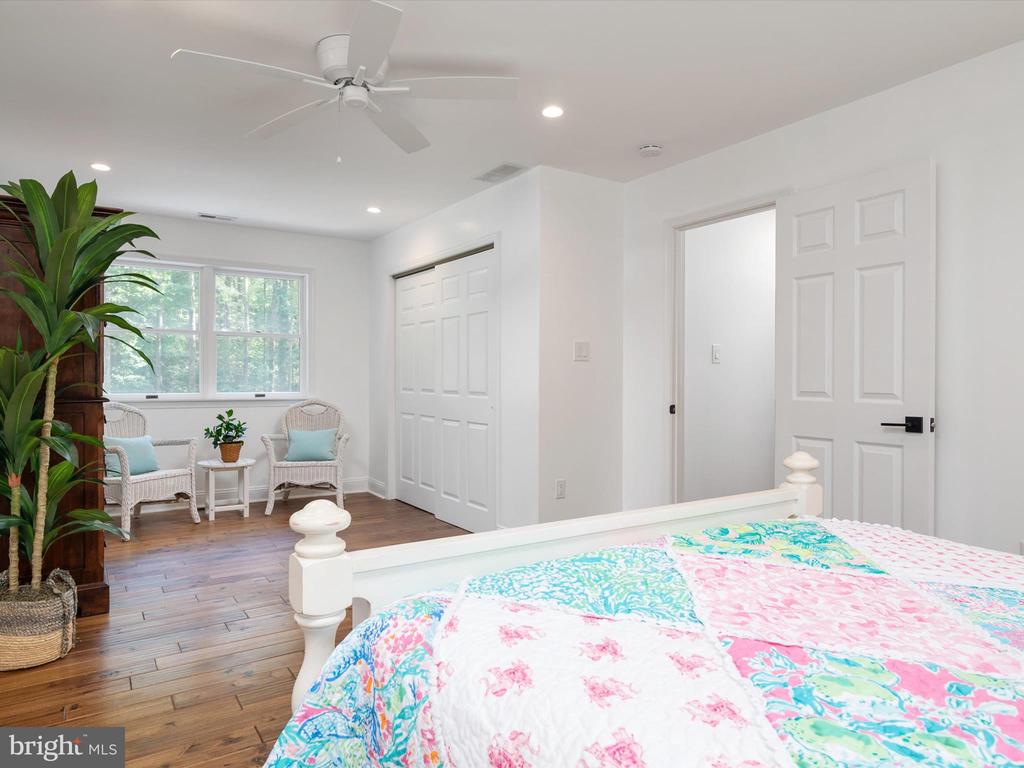 6439 MEADOWLARK DRIVE