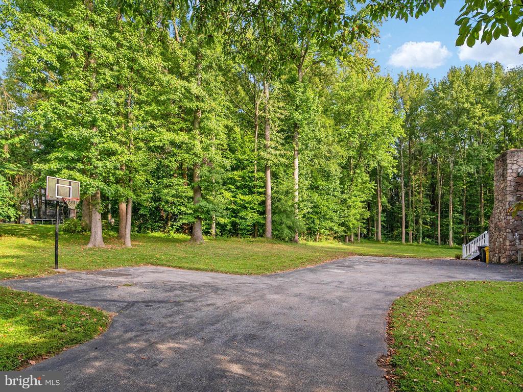 6439 MEADOWLARK DRIVE