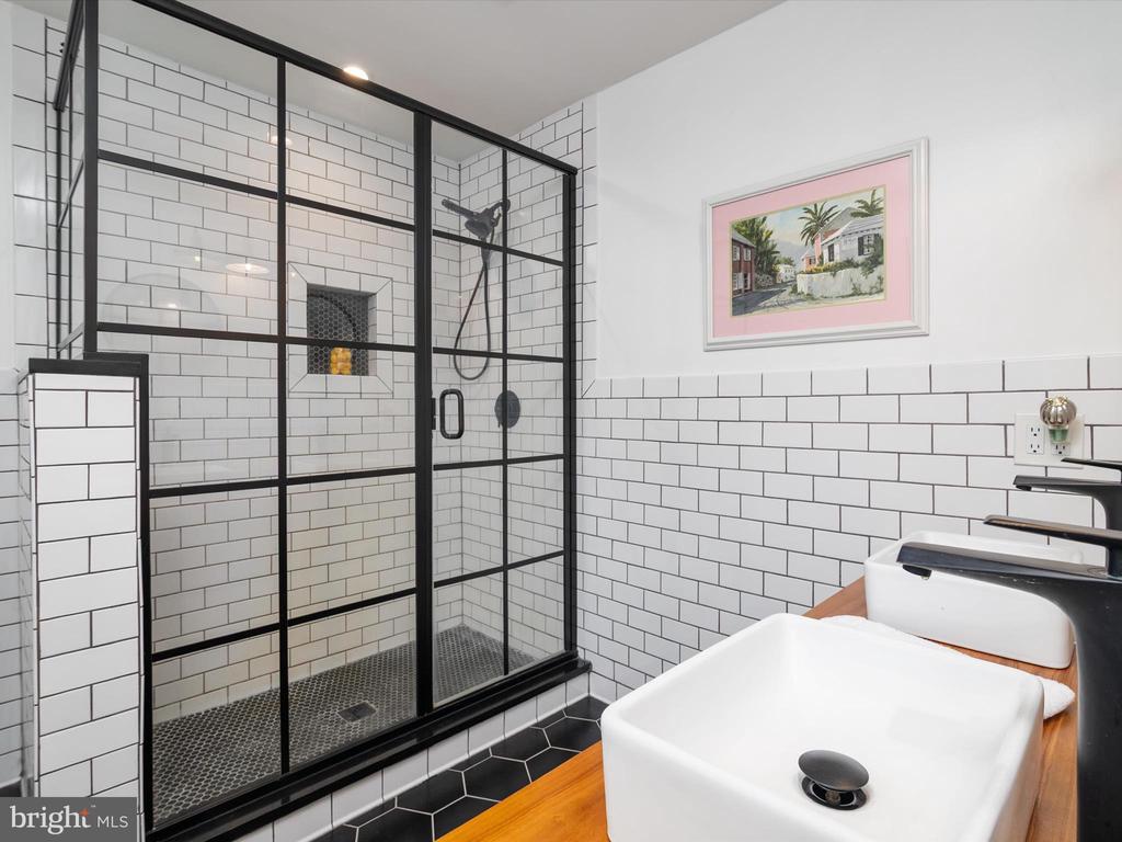 6439 MEADOWLARK DRIVE