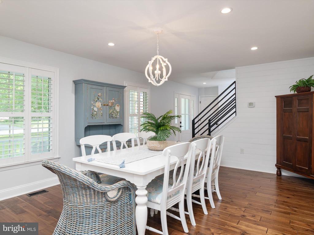 6439 MEADOWLARK DRIVE