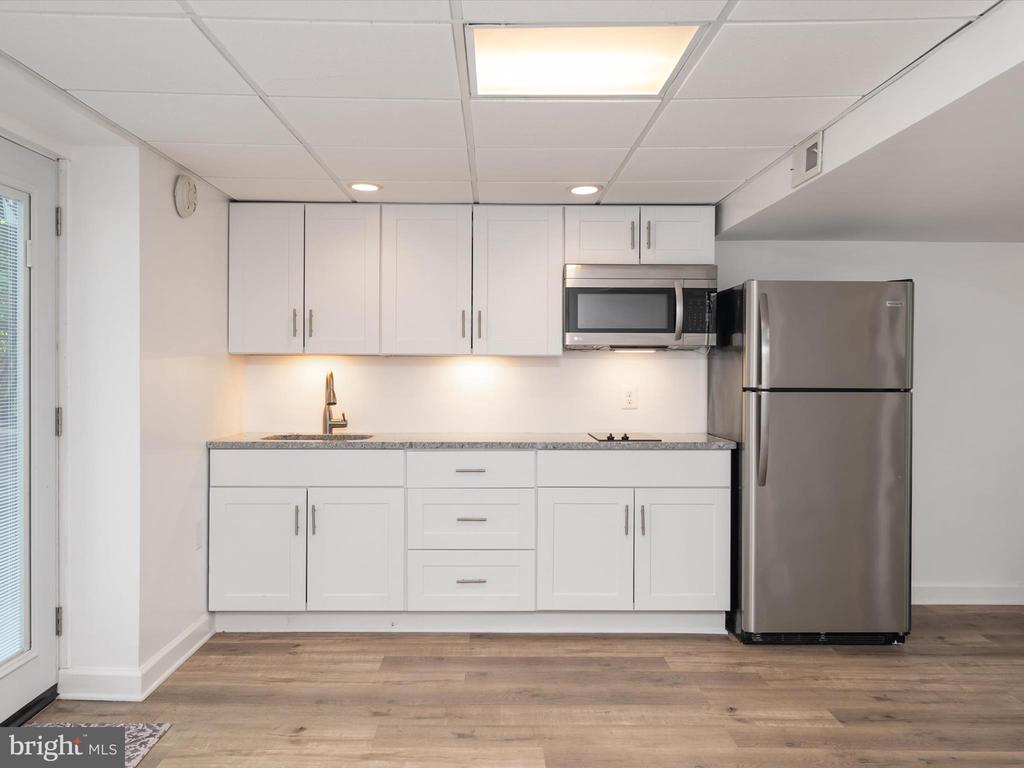 6439 MEADOWLARK DRIVE