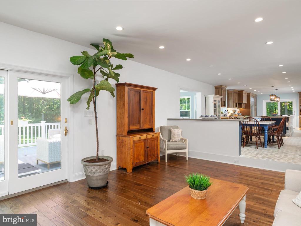 6439 MEADOWLARK DRIVE