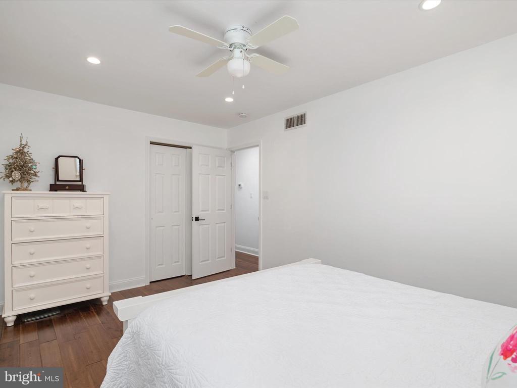 6439 MEADOWLARK DRIVE