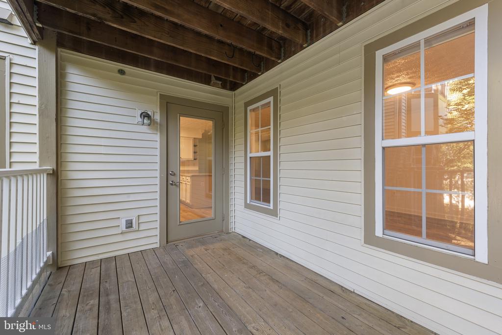 621 ADMIRAL DRIVE Unit: 207