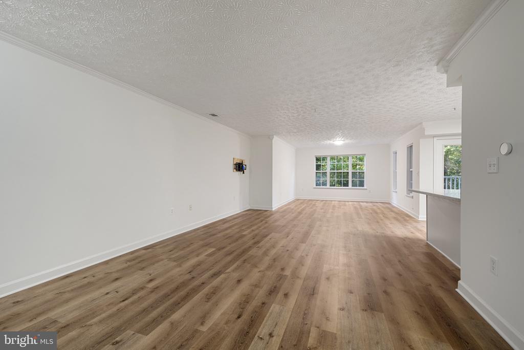 621 ADMIRAL DRIVE Unit: 207