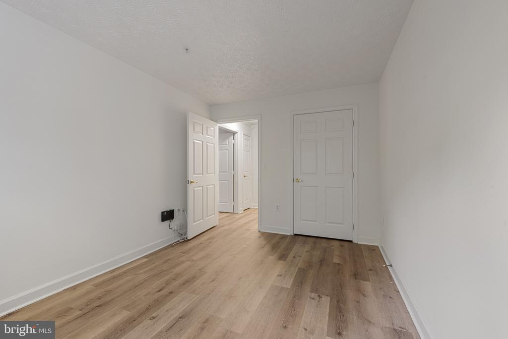 621 ADMIRAL DRIVE Unit: 207