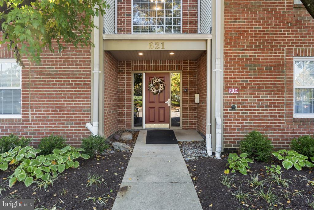 621 ADMIRAL DRIVE Unit: 207