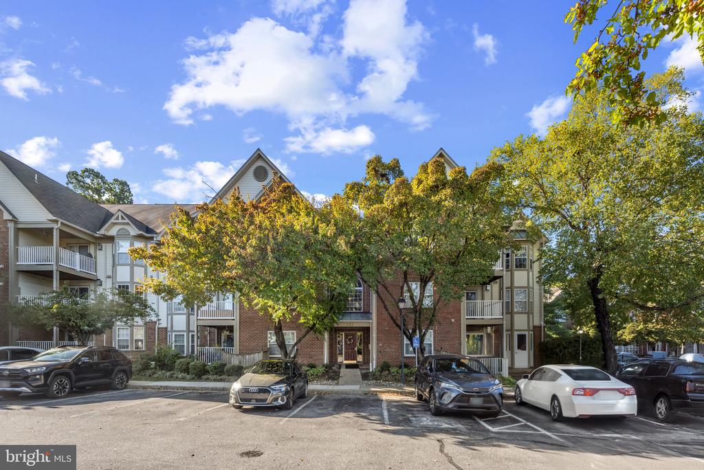621 ADMIRAL DRIVE Unit: 207