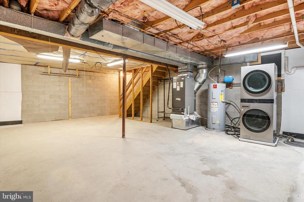 206 ARMSTRONG LANE