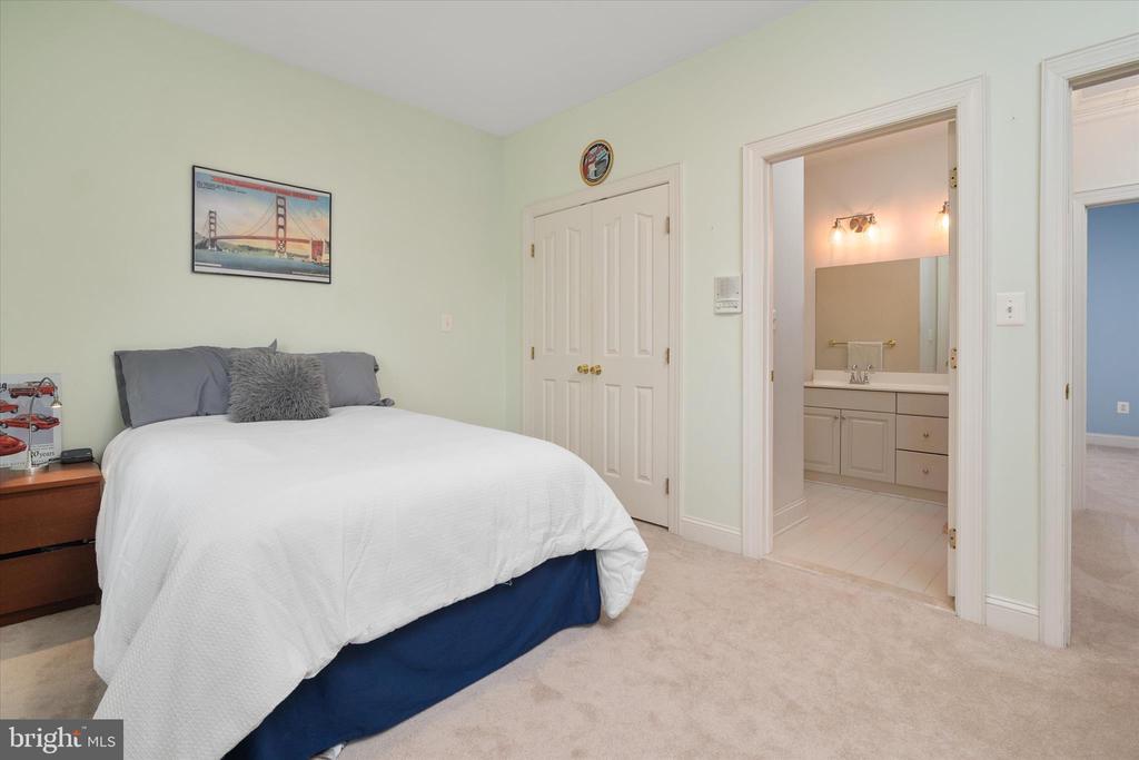 3744 PARKE DRIVE
