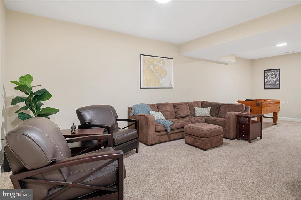 3744 PARKE DRIVE