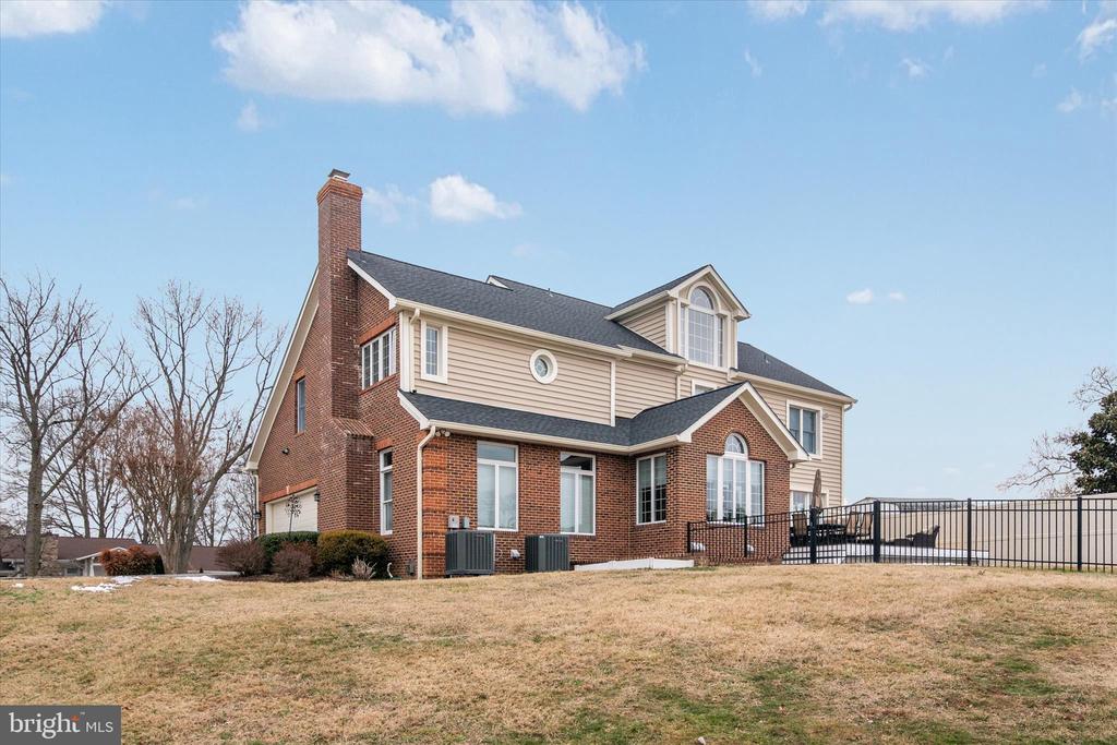 3744 PARKE DRIVE