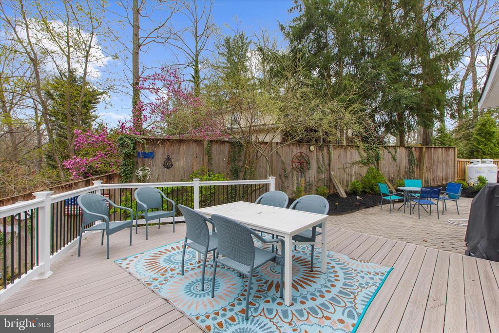 2642 QUEEN ANNE CIRCLE