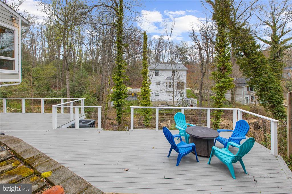 2642 QUEEN ANNE CIRCLE