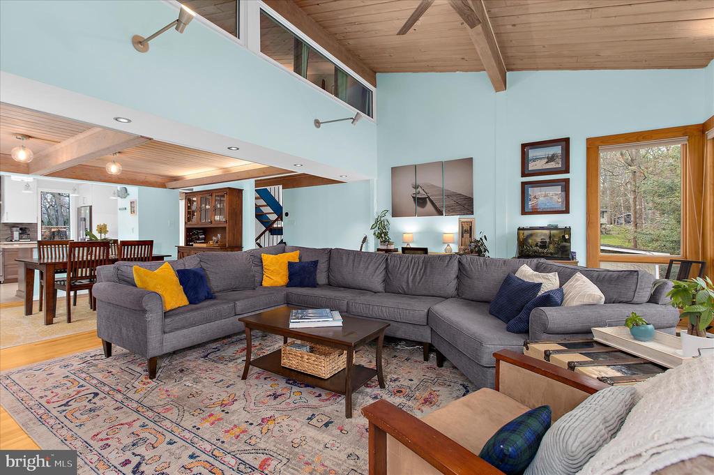 2642 QUEEN ANNE CIRCLE