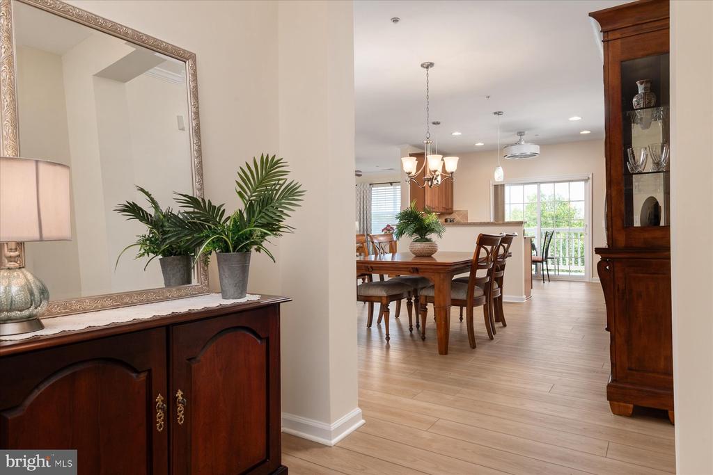 1412 WIGEON WAY Unit: 301