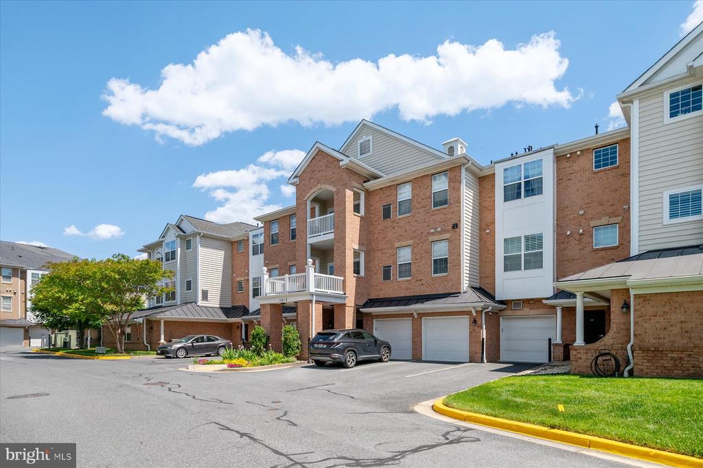 1412 WIGEON WAY Unit: 301