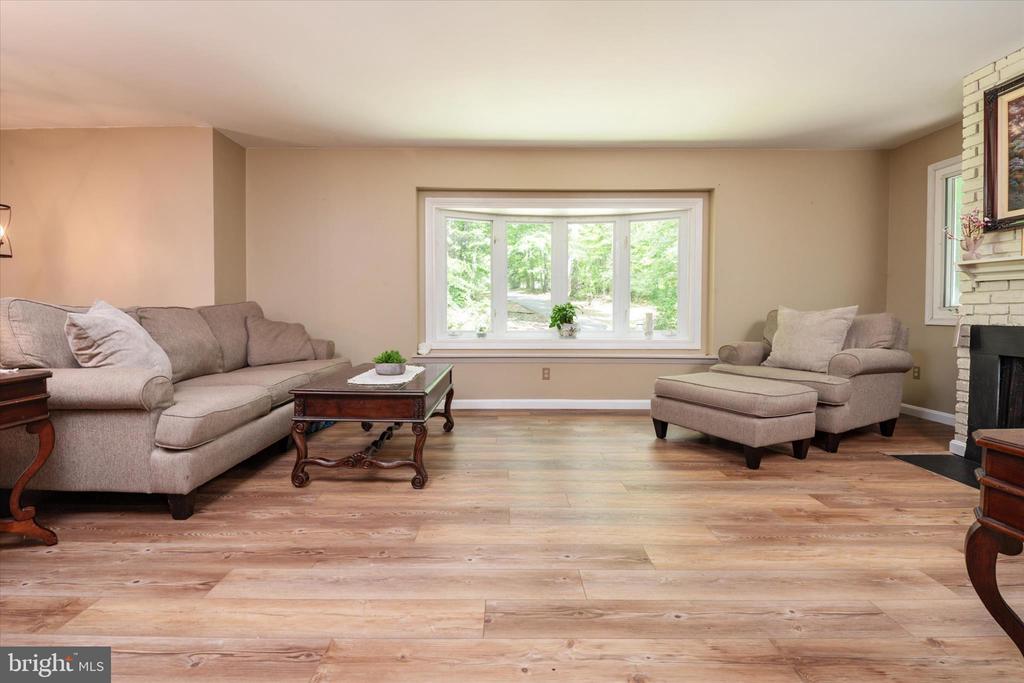 2194 HALLMARK COURT
