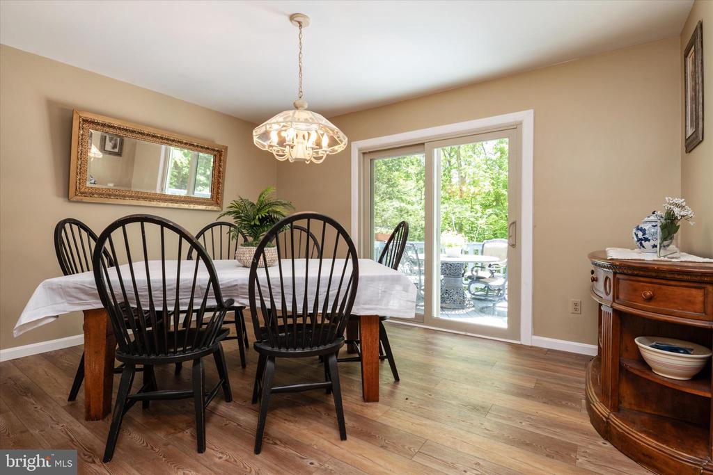 2194 HALLMARK COURT