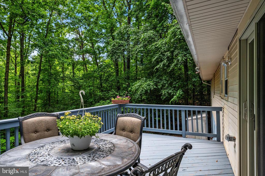2194 HALLMARK COURT