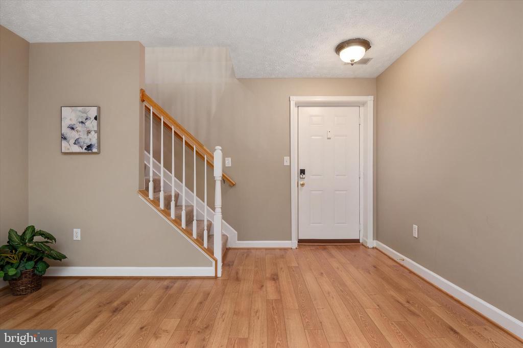 617 ADMIRAL DRIVE Unit: 403
