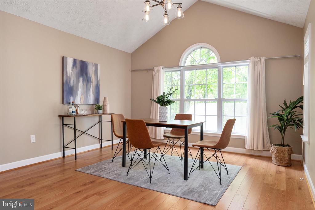 617 ADMIRAL DRIVE Unit: 403