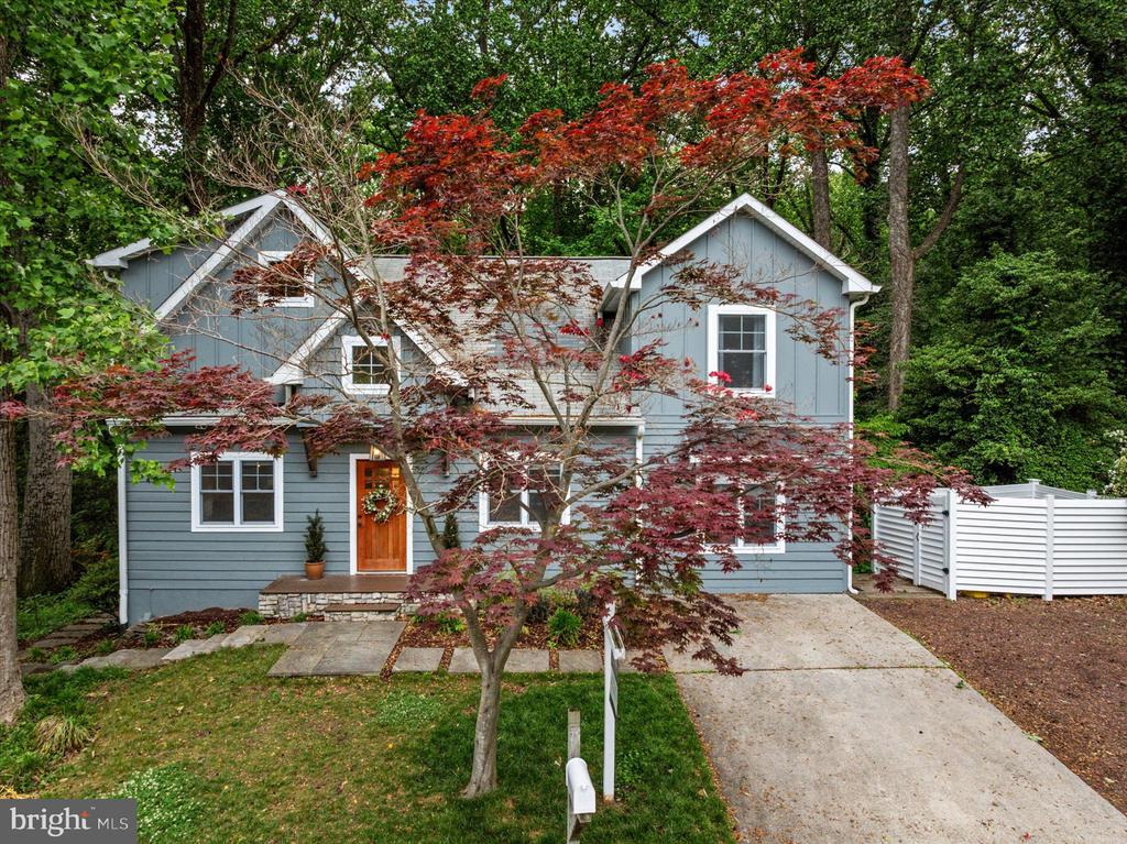 934 N FOREST TRAIL