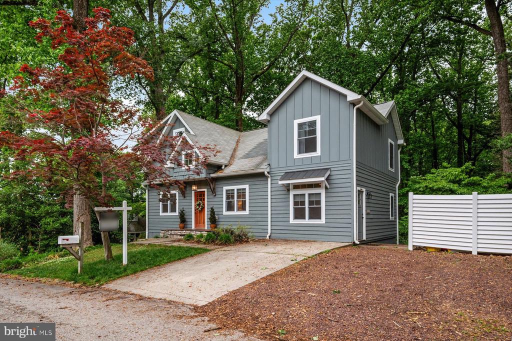 934 N FOREST TRAIL