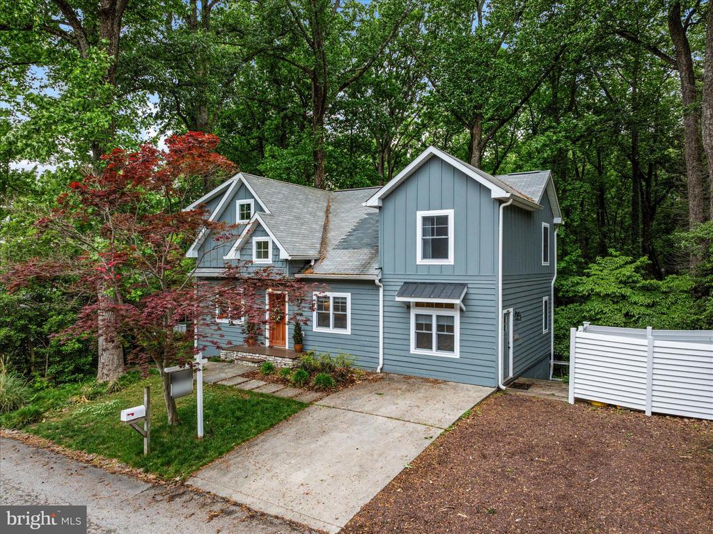 934 N FOREST TRAIL