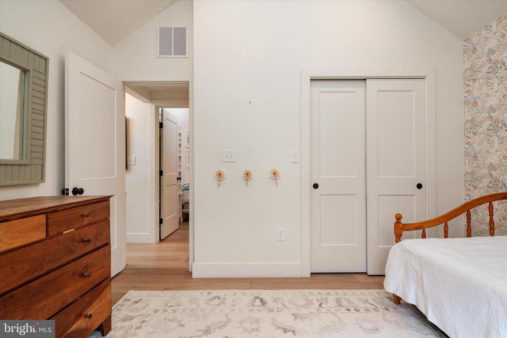934 N FOREST TRAIL