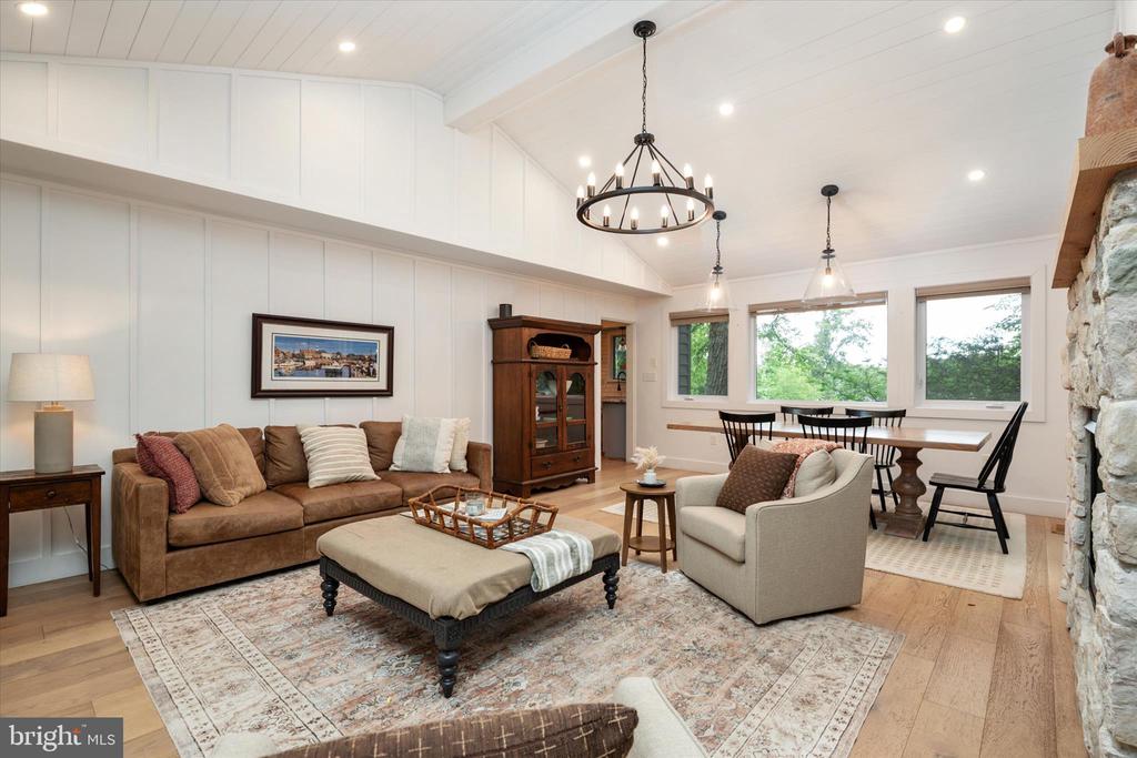 934 N FOREST TRAIL