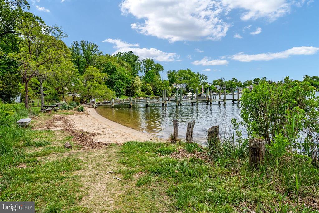 934 N FOREST TRAIL