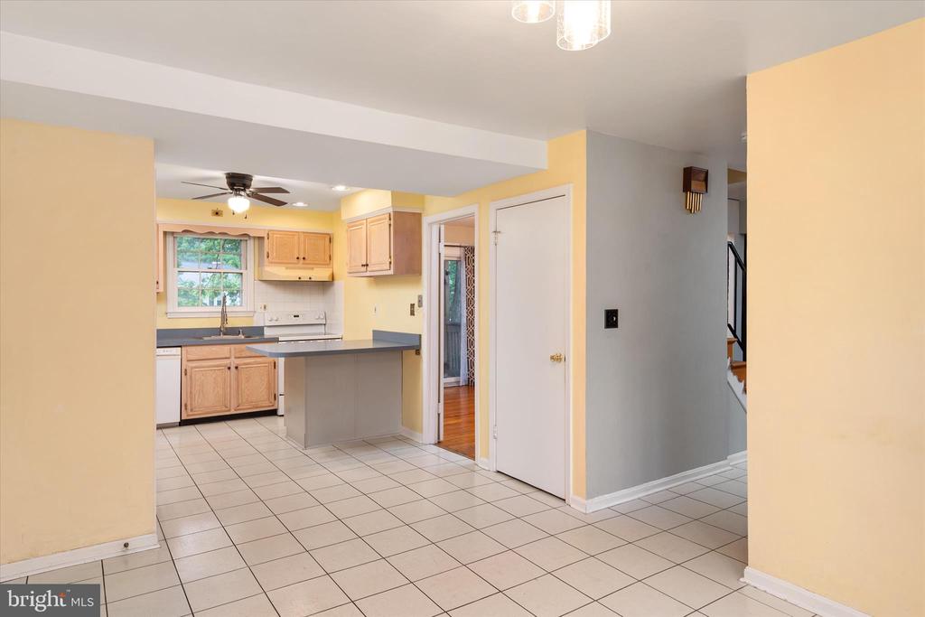 609 KENSINGTON AVENUE
