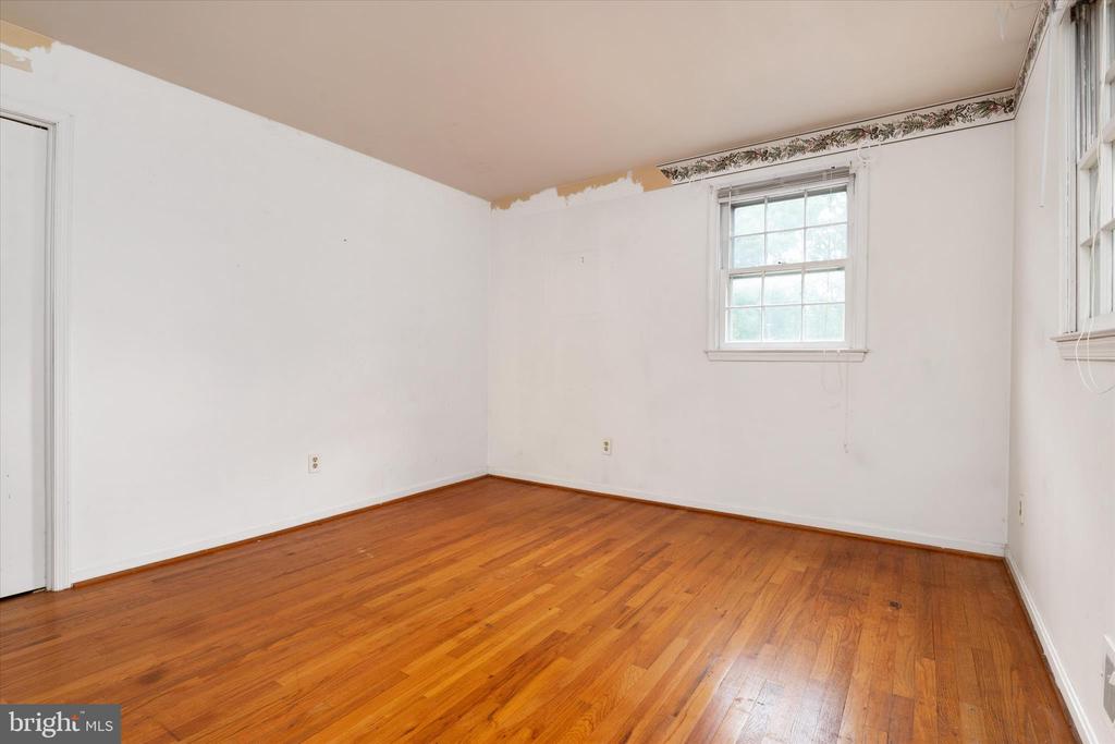 609 KENSINGTON AVENUE