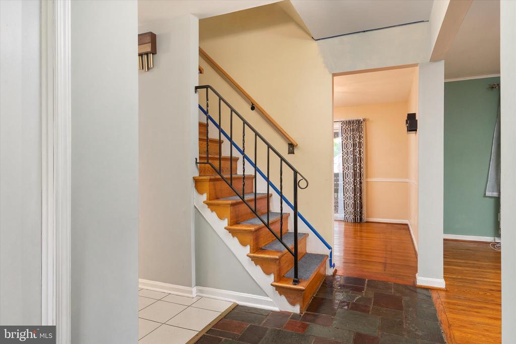 609 KENSINGTON AVENUE