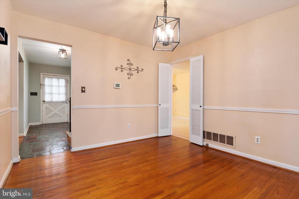 609 KENSINGTON AVENUE